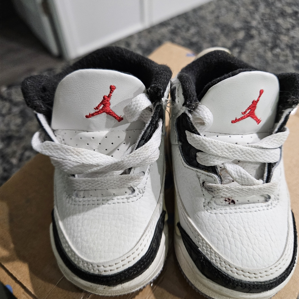 Jordan 3 Grey Cement 3c